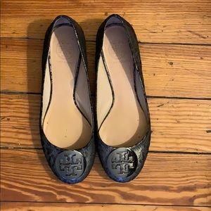 Gorgeous Tory Burch flat! Size 8.5